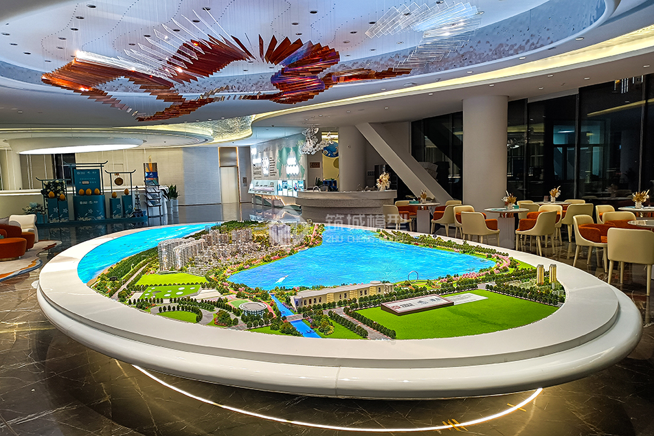 中車(chē)自在瀾灣?縵湖